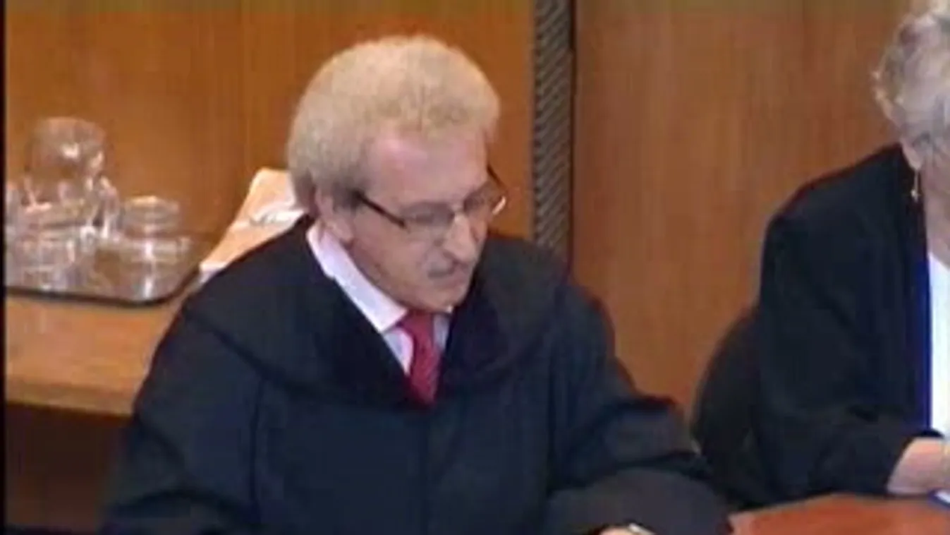 Zárt tárgyaláson faggathatják az elmeorvosokat