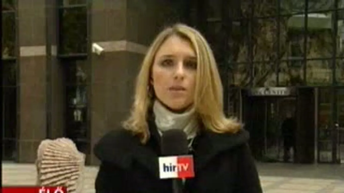 Bejelentkezés az IMF-iroda elől 12 órakor