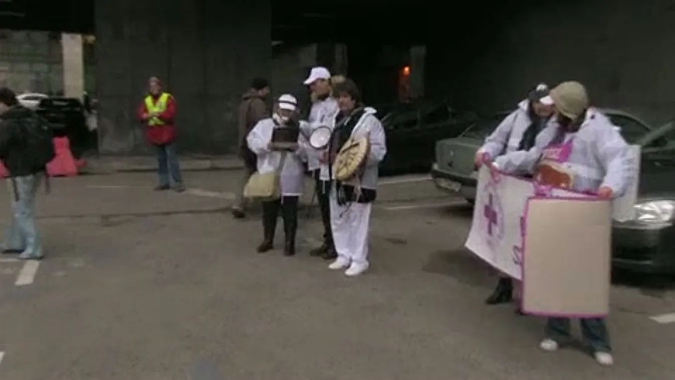 Szócska Miklós fogadta a tüntetőket