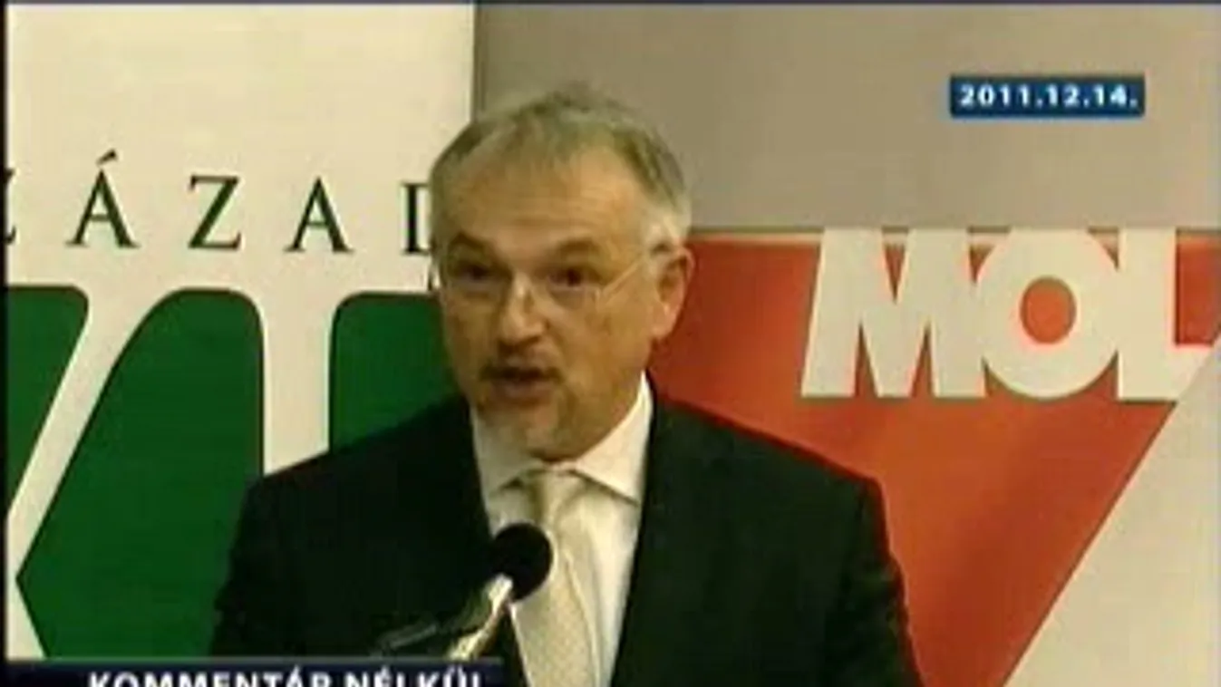 Mart Laar átveszi a Petőfi-díjat - Kommentár nélkül