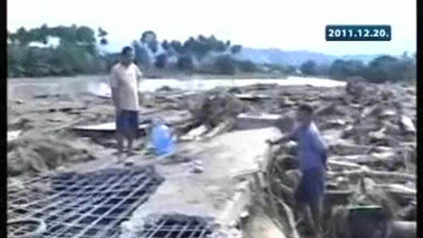 A pusztító tájfun után - Kommentár nélkül - 2011. 12. 20.