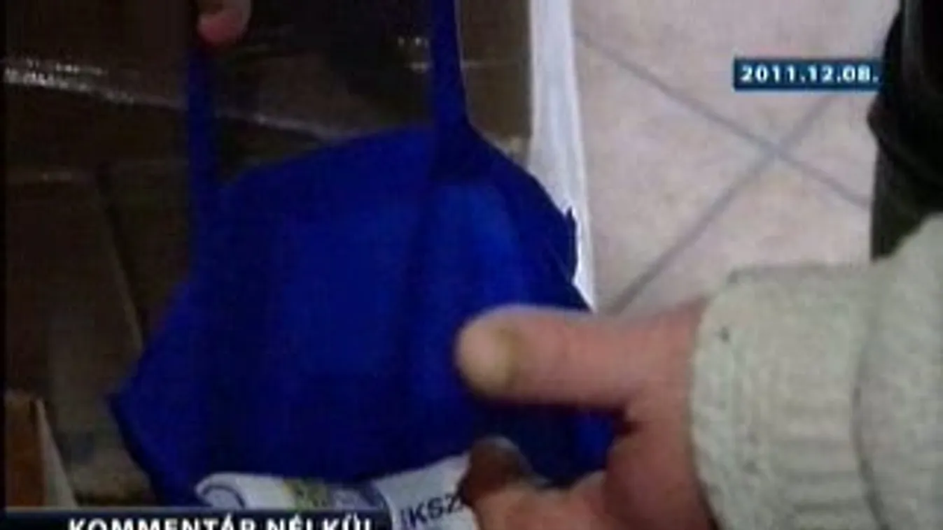 Rászorulóknak osztottak ételt - Kommentár nélkül