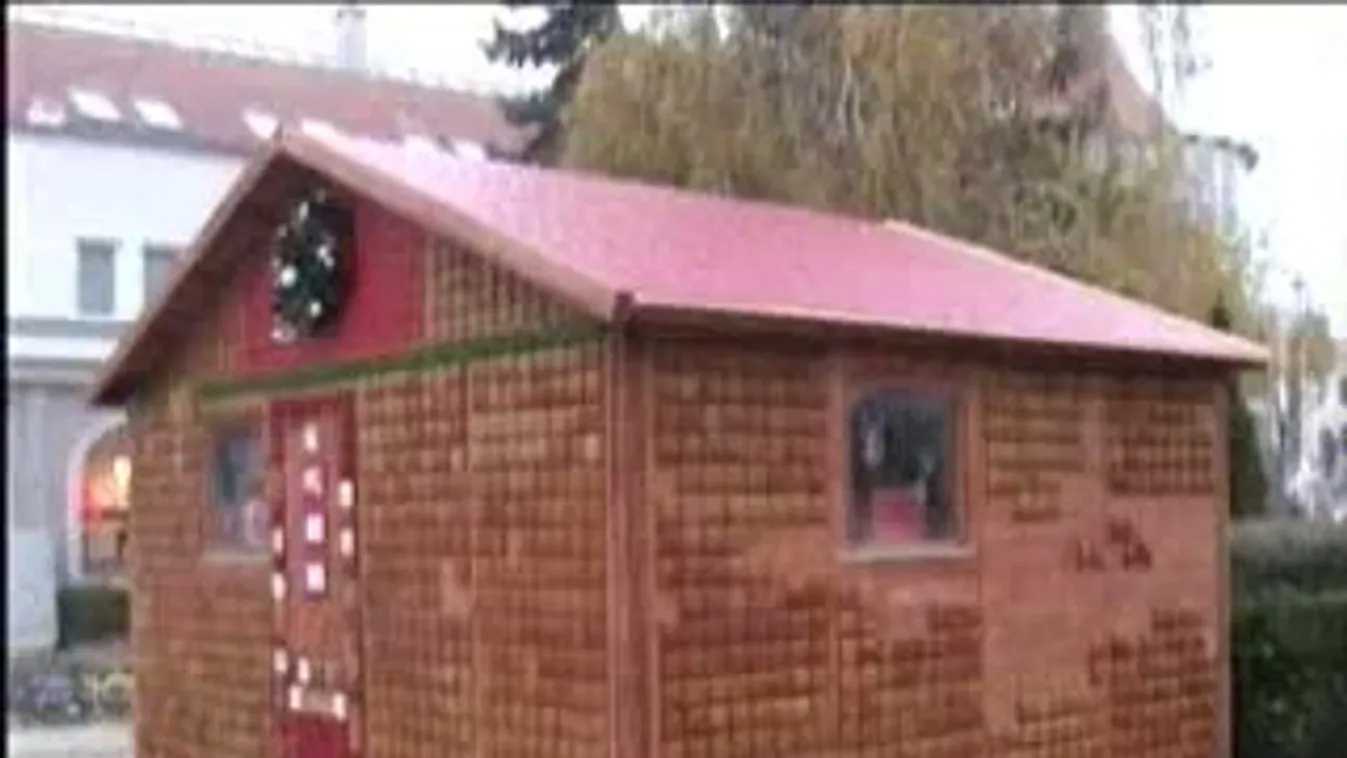 Megdézsmálták az ország legnagyobb mézeskalács-házát