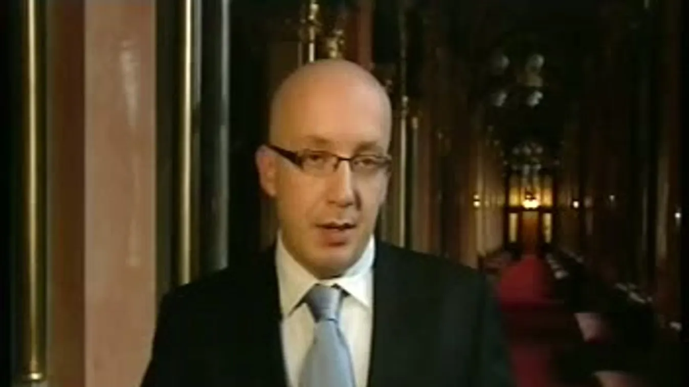 A magánpénztárban maradók állami nyugdíjjogosultságot kapnak – bejelentkezés 15 órakor - 2011. 12. 23.