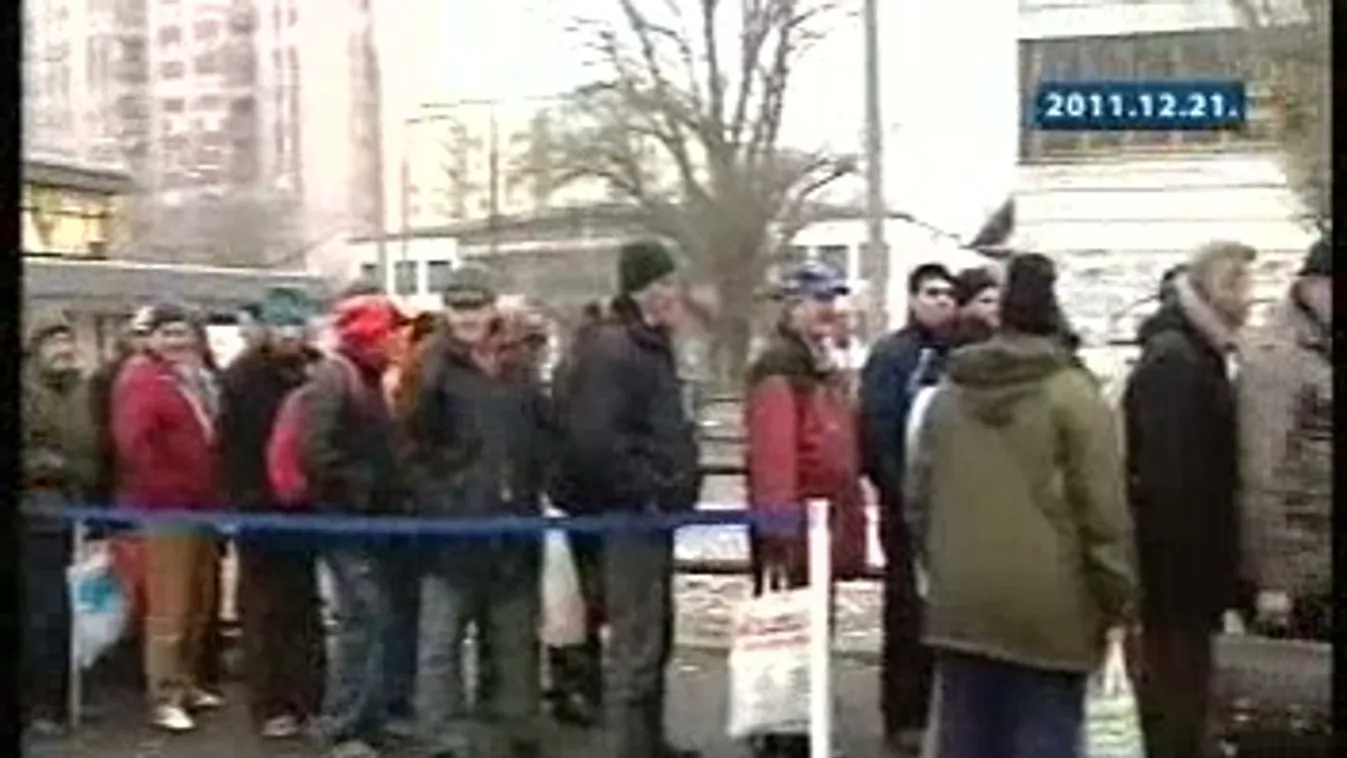 Karácsonyi melegétel-osztás – Kommentár nélkül - 2011. 12. 21.