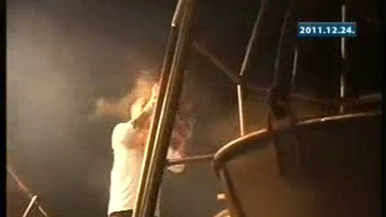 Szegedi halászlé-szentelés – Kommentár nélkül