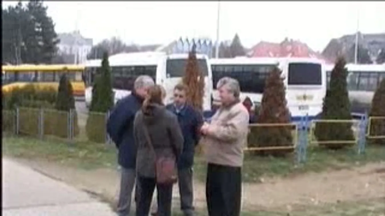 Kimerülésig hajszolják a sofőröket, már baleset is történt