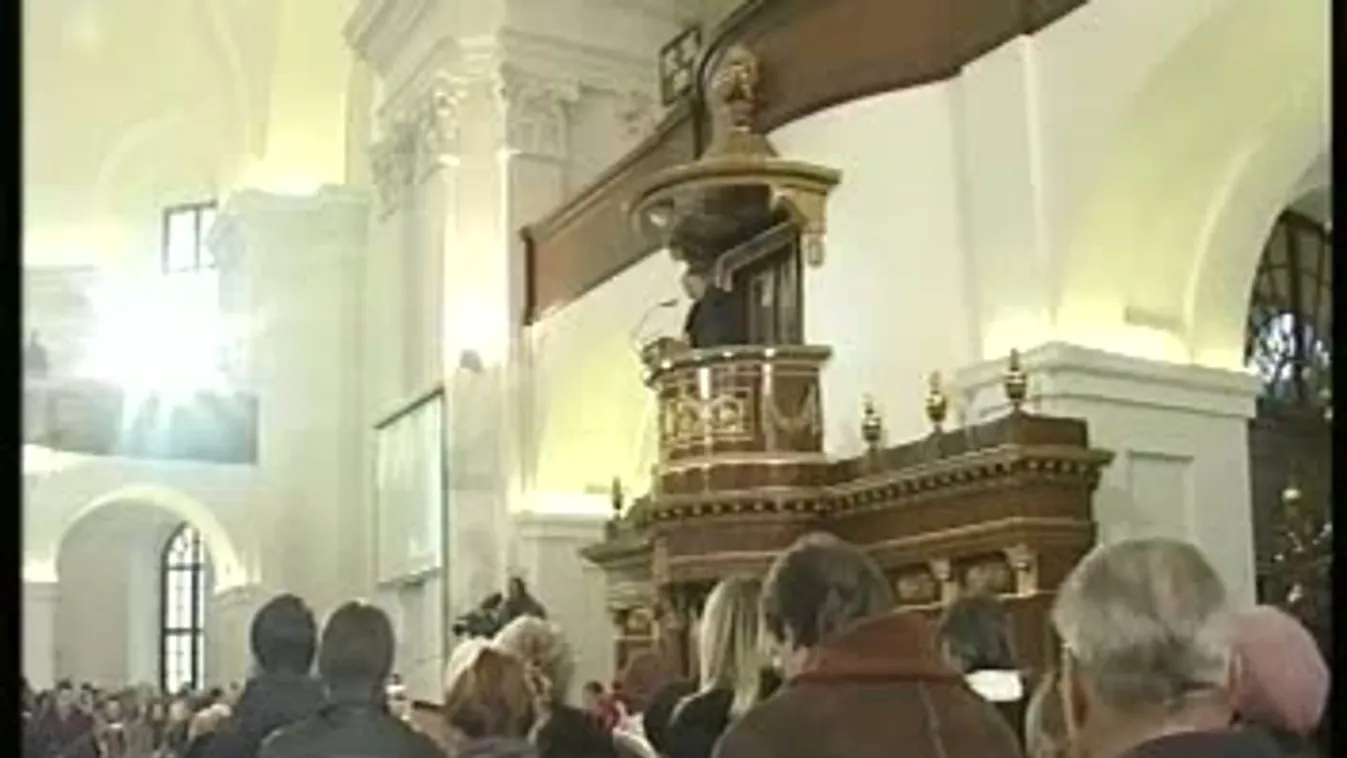 Bölcskei: Isten az alázatosoknak ad kegyelmet, a gőgösöknek ellenáll - 2011. 12. 25.