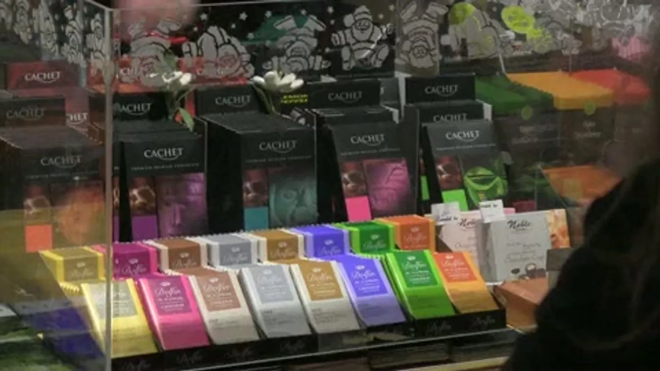 Vásár a Vörösmarty téren