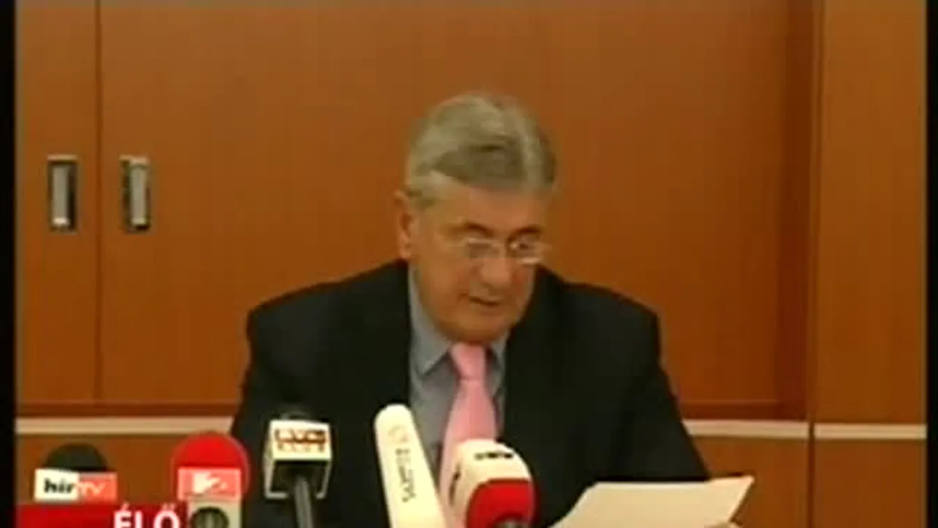 Kötött pályán, de tovább repül a Malév