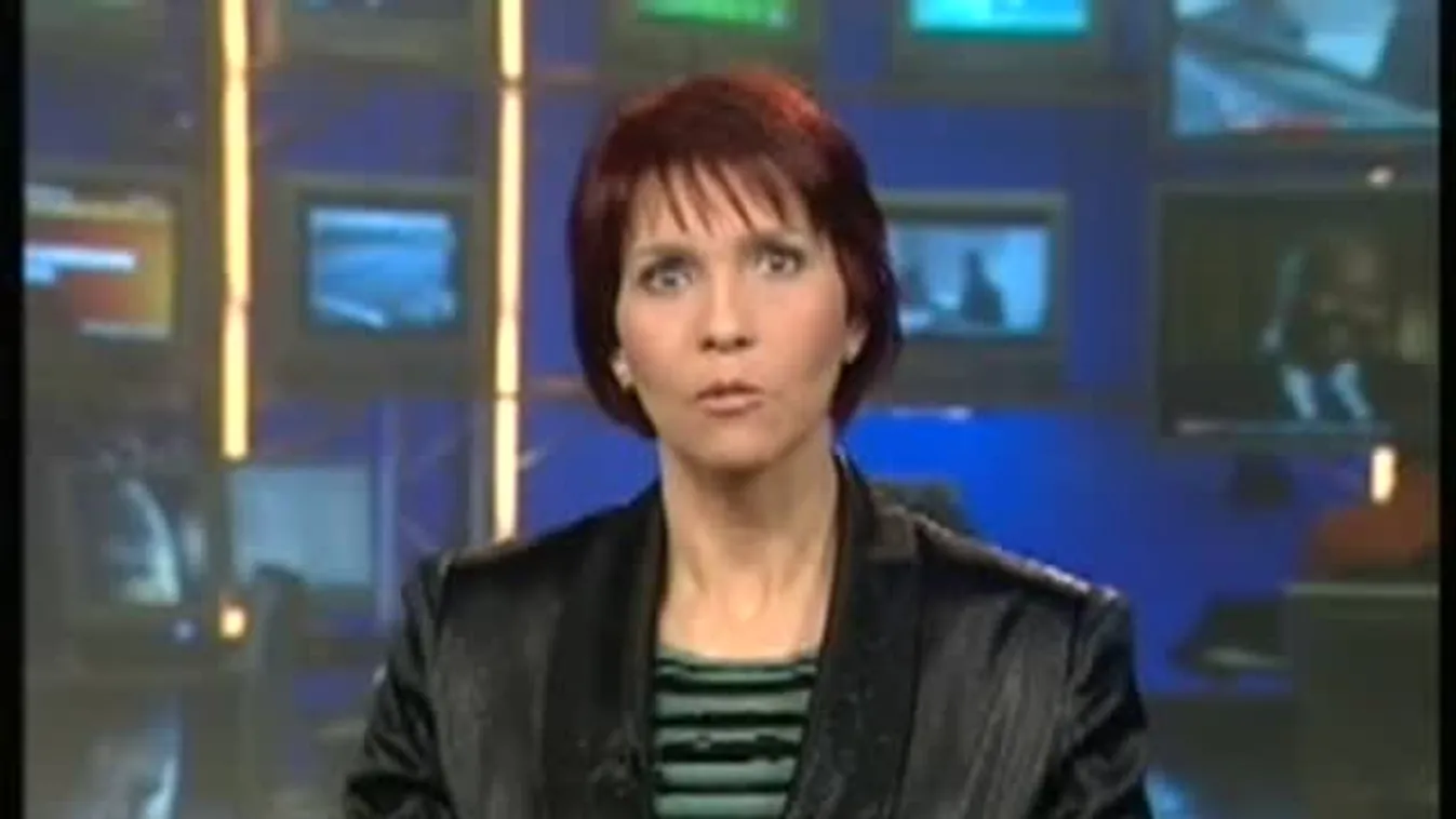 Kövekkel és palackokkal dobálták a rendőröket