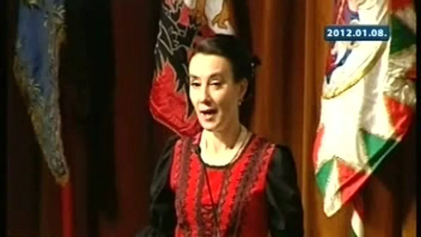 A Szent Korona ünnepe a Honvédelmi Kulturális Központban – Kommentár nékül