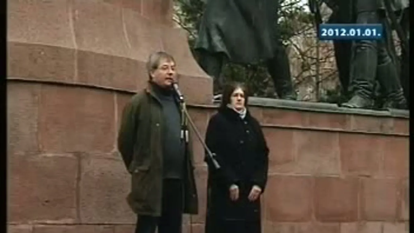 Az alaptörvényt ünnepelték – Kommentár nélkül