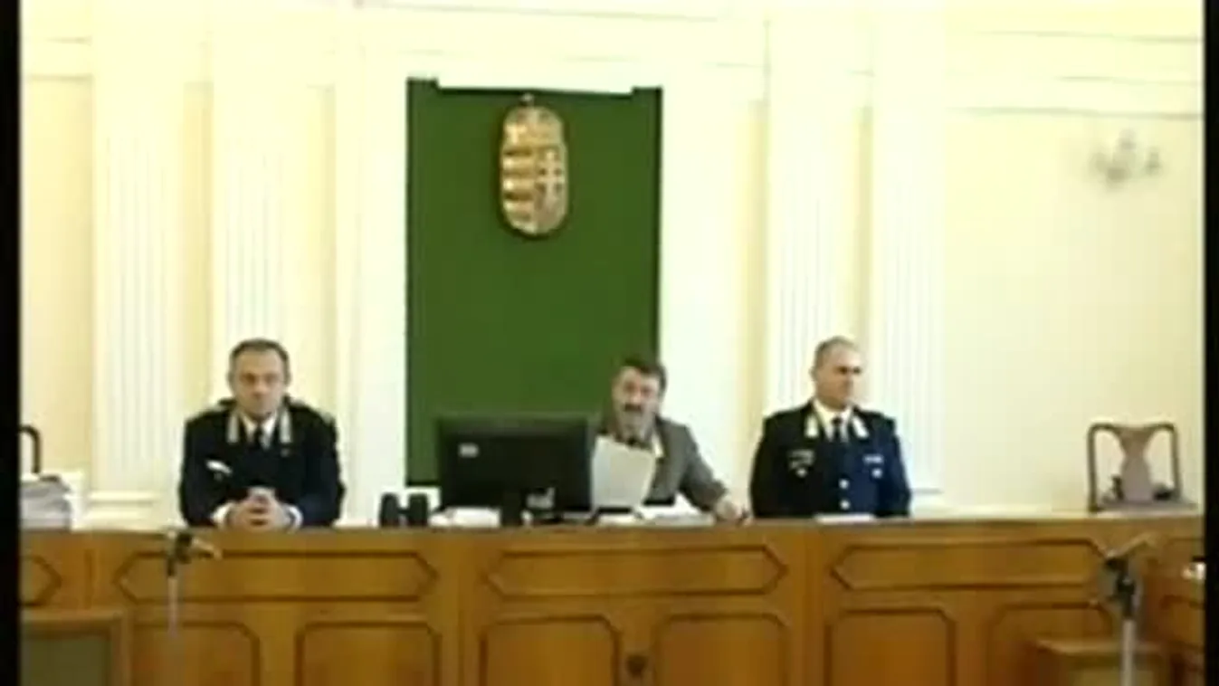 A viszkisdobozról egyelőre nem beszélt – bejelentkezés 15 órakor