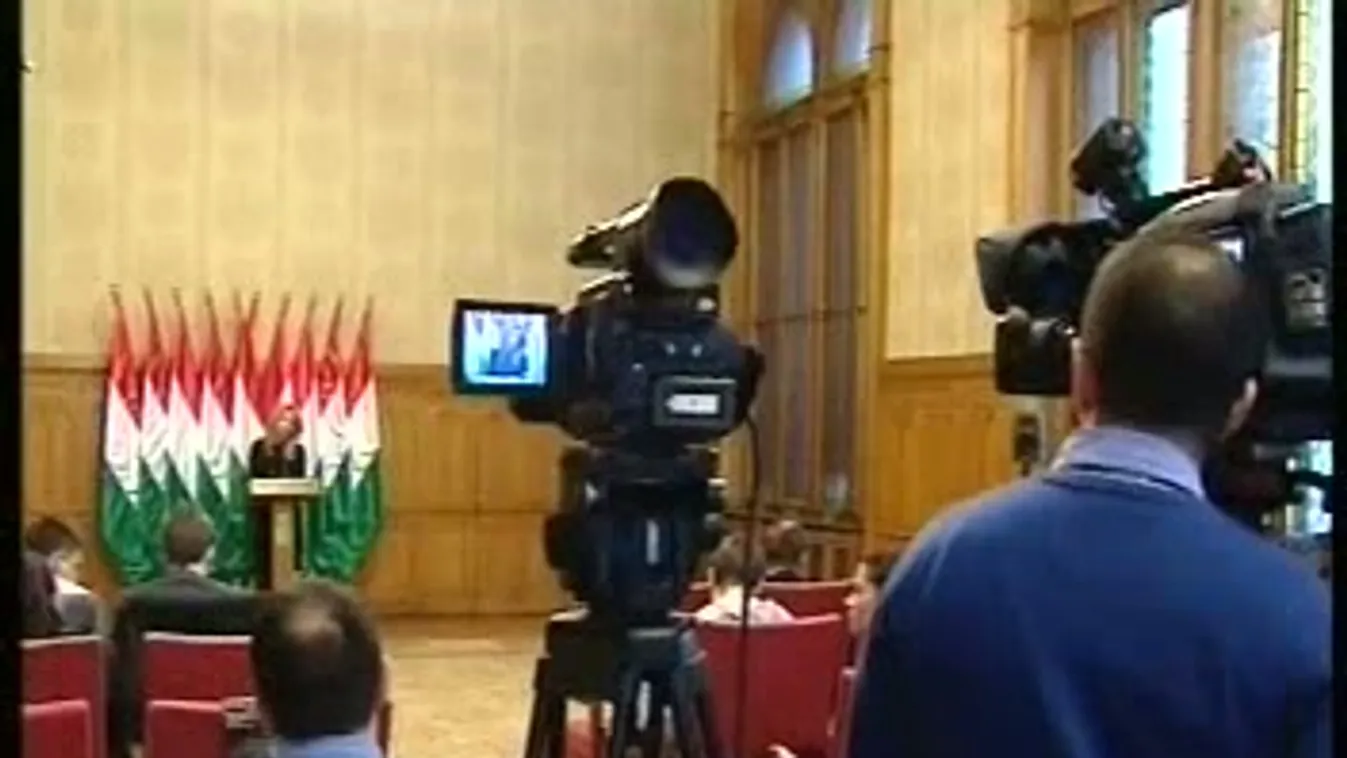 Milliókból dőzsöltek: lelepleződtek a pénztárak