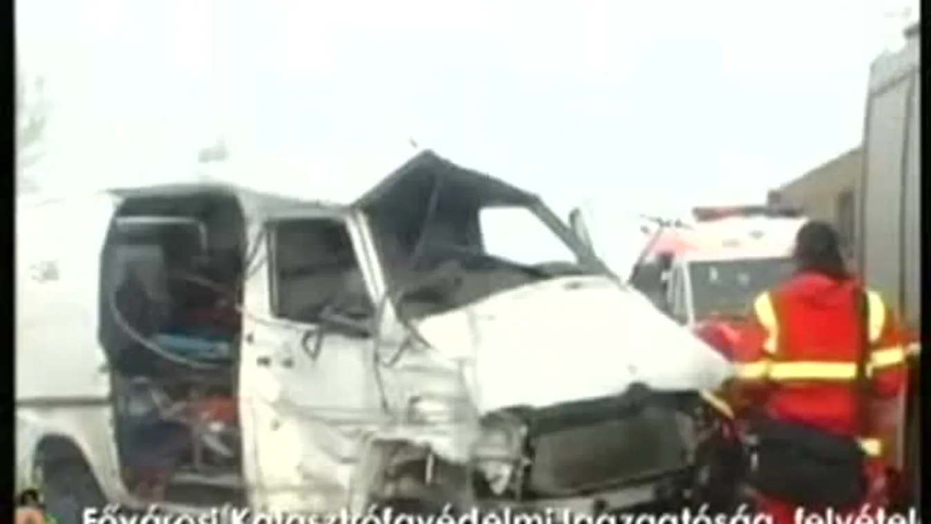 Halált és tömegkarambolokat hozott a havazás