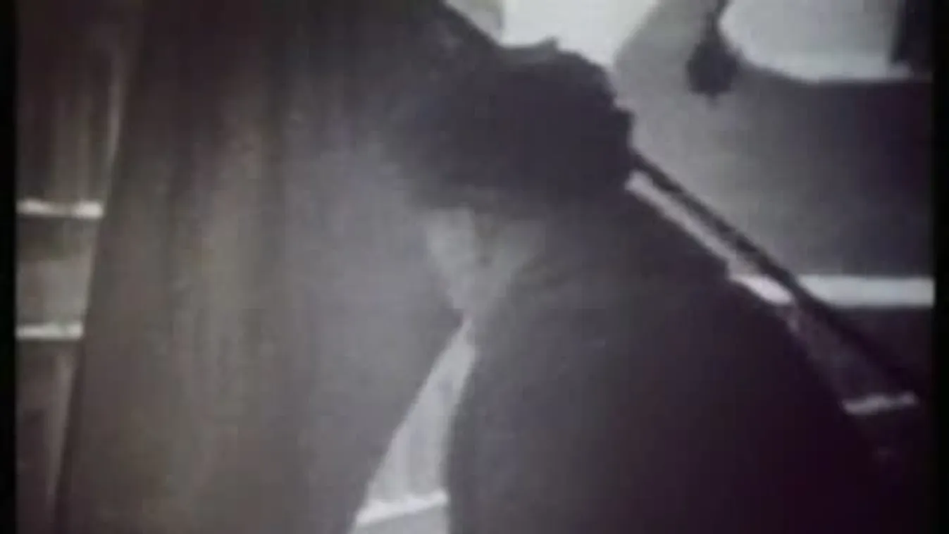 Több százan helyztek el mécseseket – bejelentkezés 12 óra