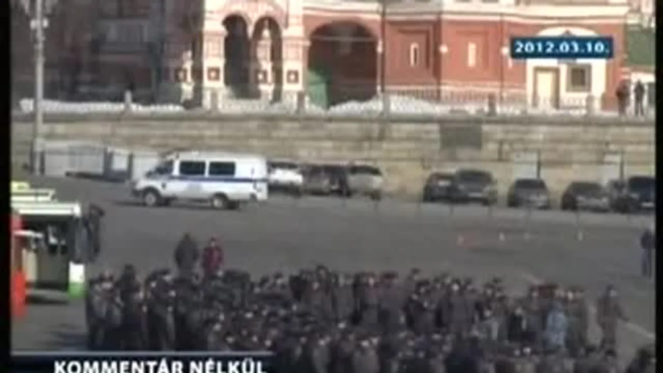 Több tízezres tüntetés Moszkvában