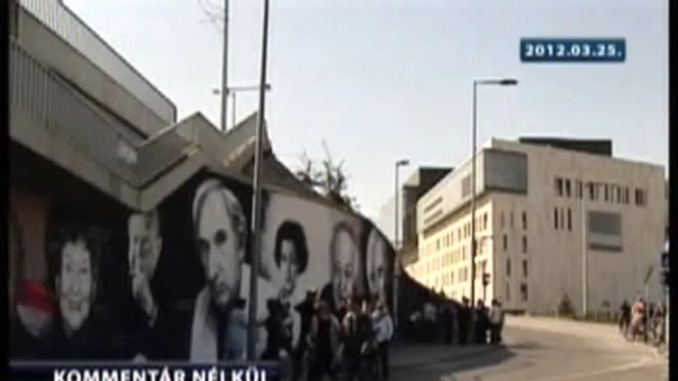 Az elhunyt nemzet színészeinek portréje a Rákóczi hídon – Kommentár nélkül