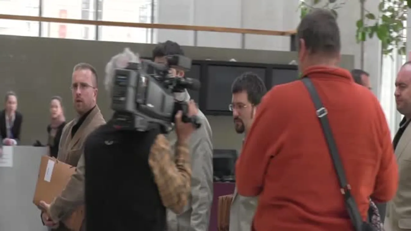 Nyilvános megsemmisítés a SOTE-n