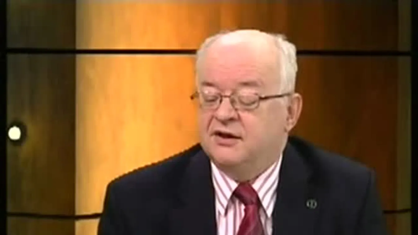 Bokros rendetlen egyetemre járt – Civil kaszinó