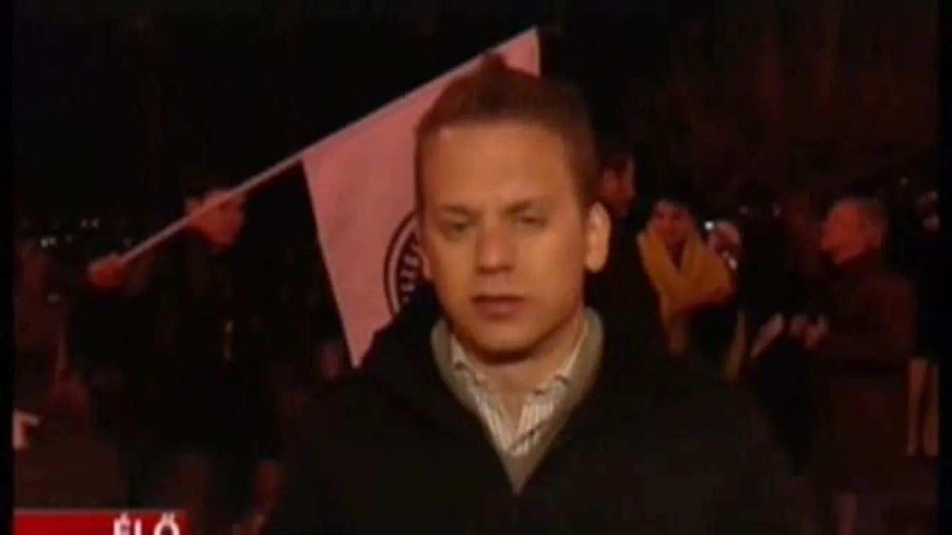 12 órája tüntetnek a Sándor-palota előtt