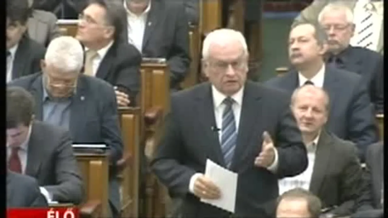 KDNP: erkölcsi nagyságról tett tanúságot Schmitt