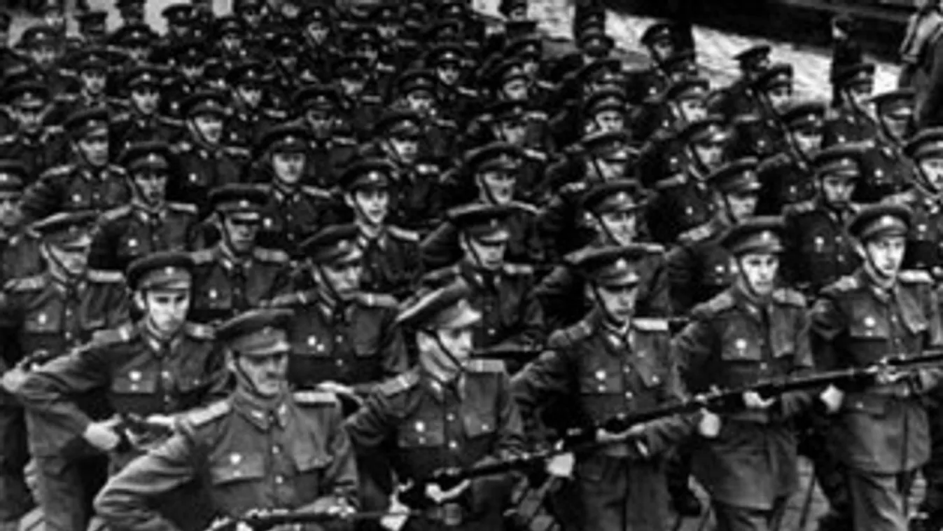 Győzött a szovjetek hős serege...