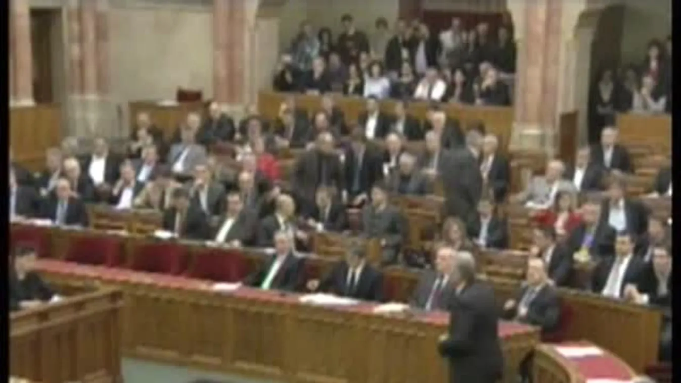 Kezdeményezik a házbizottság összehívását