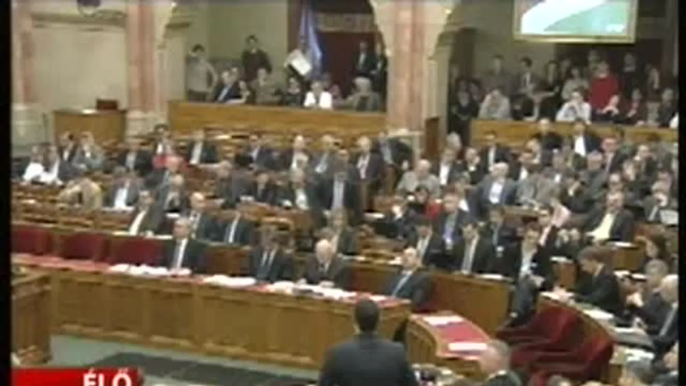 Lázár: Ez a tisztelet kijár az elnöknek