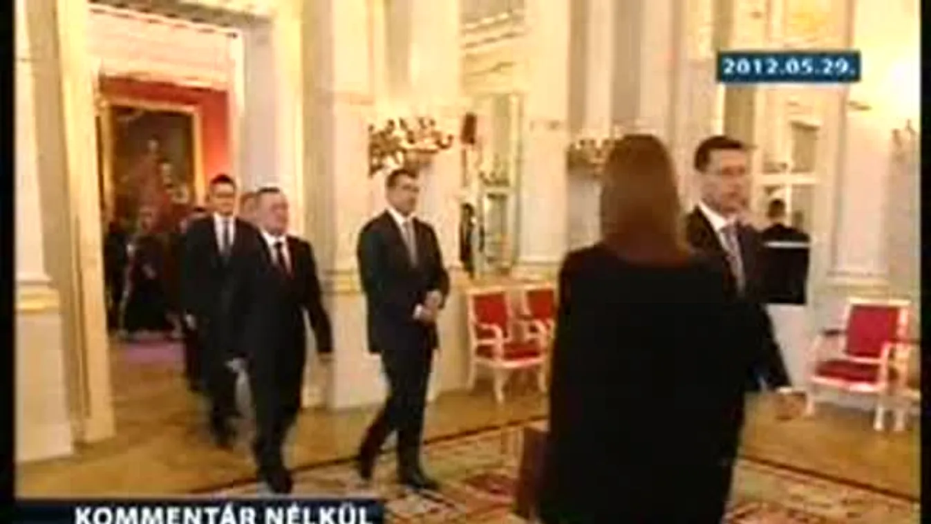Miniszteri és államtitkári kinevezéseket adtak át