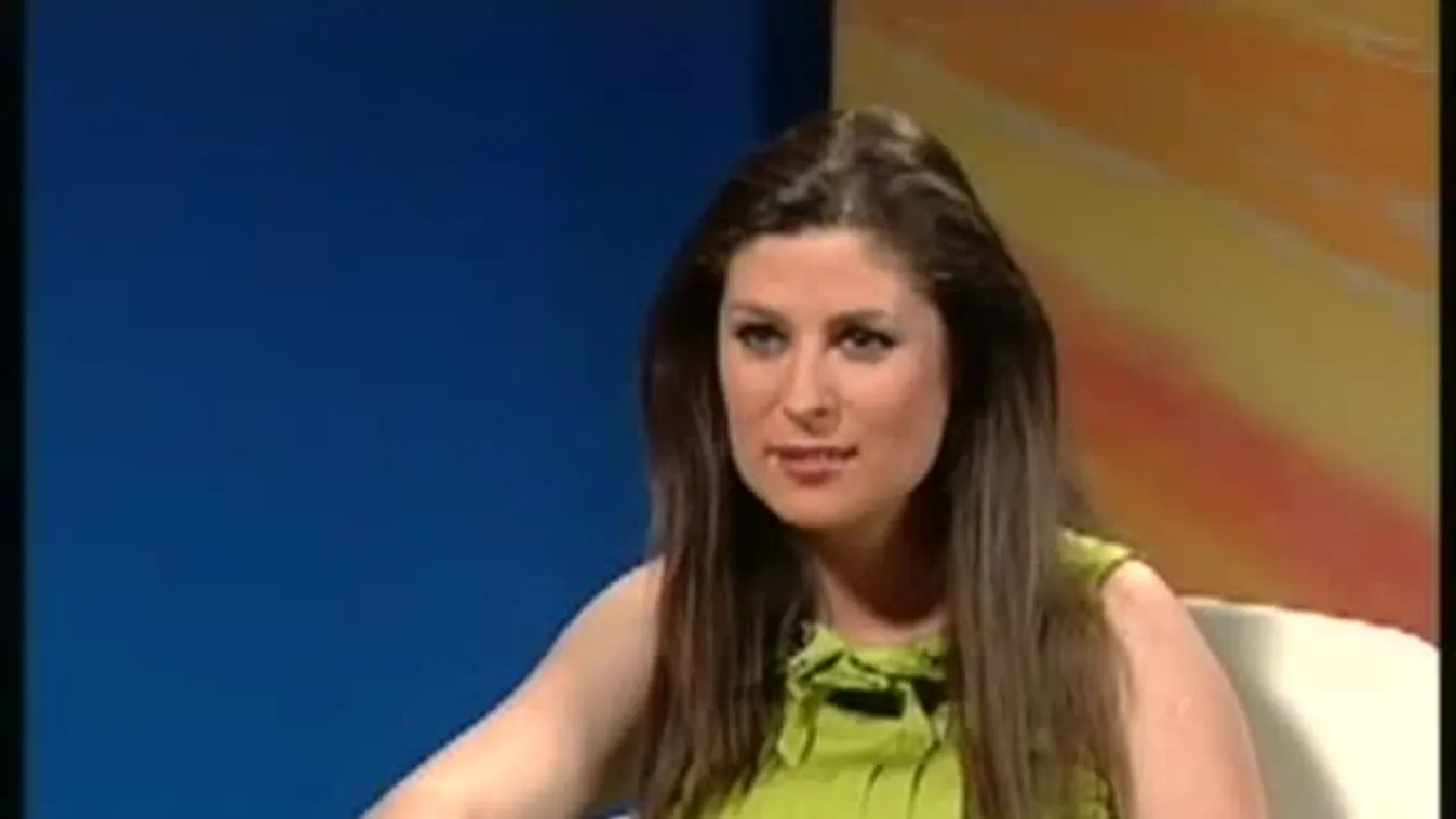 Pálos romokon építené fel terveit a bakancsos díva – Ikon