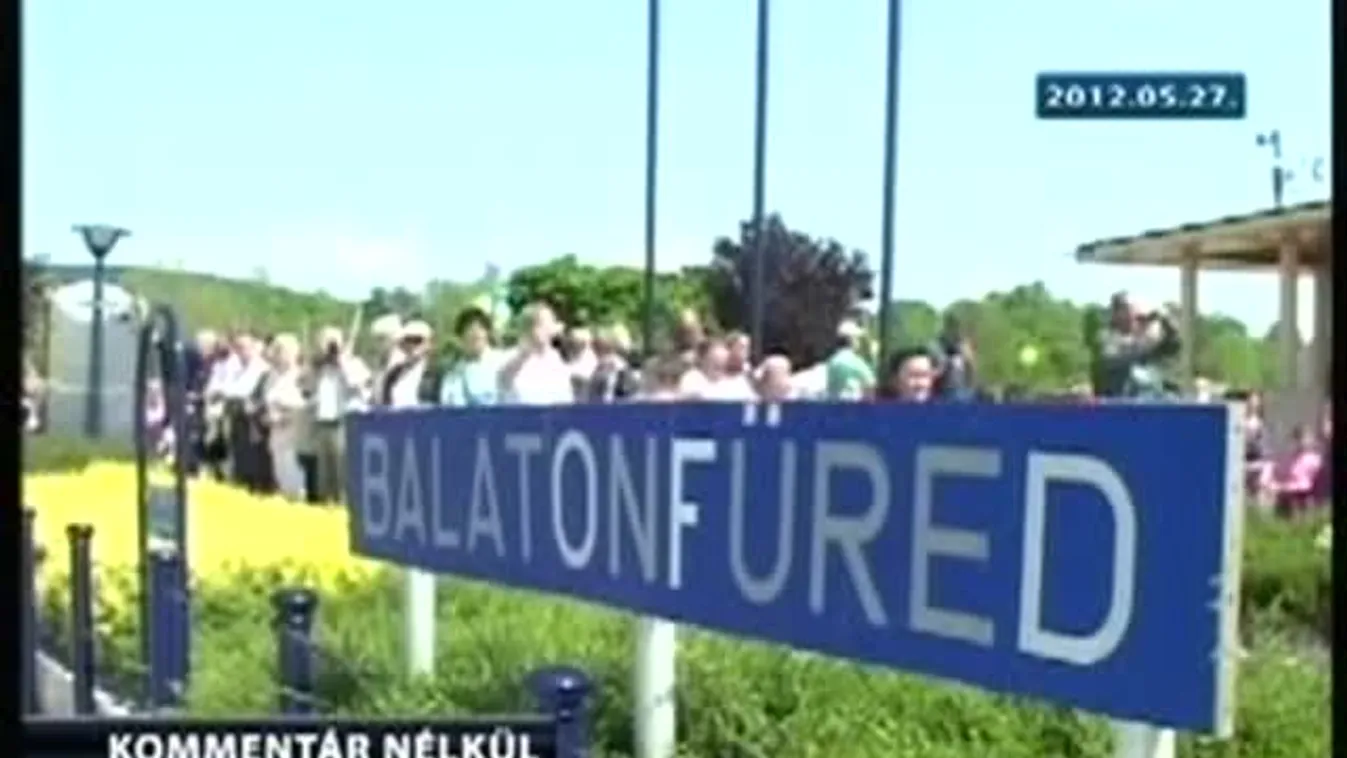 A Szent Korona és a koronázási ékszerek másolatai Balatonfüreden