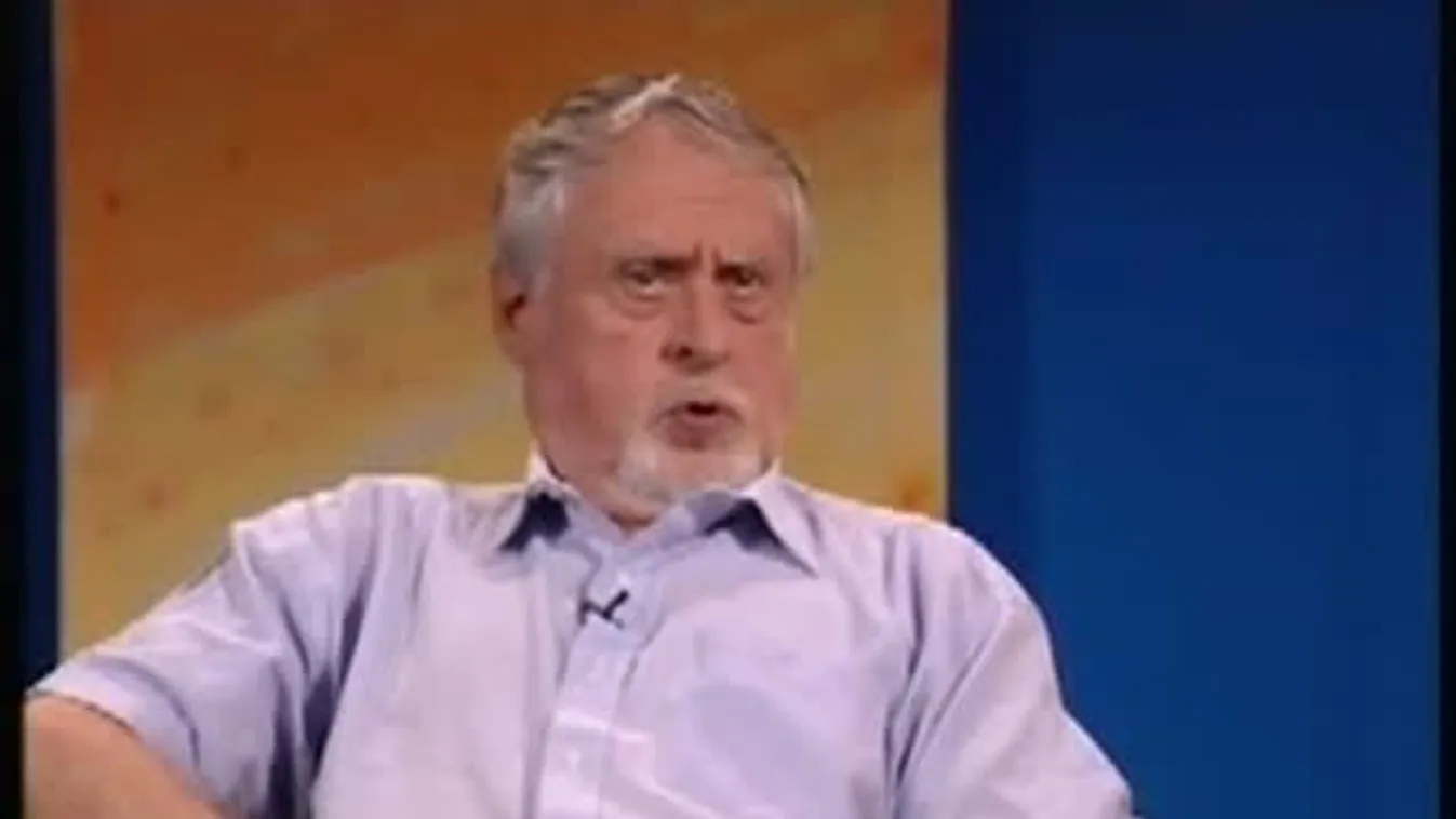 Aki a három tenornak is tervezett díszletet – Ikon