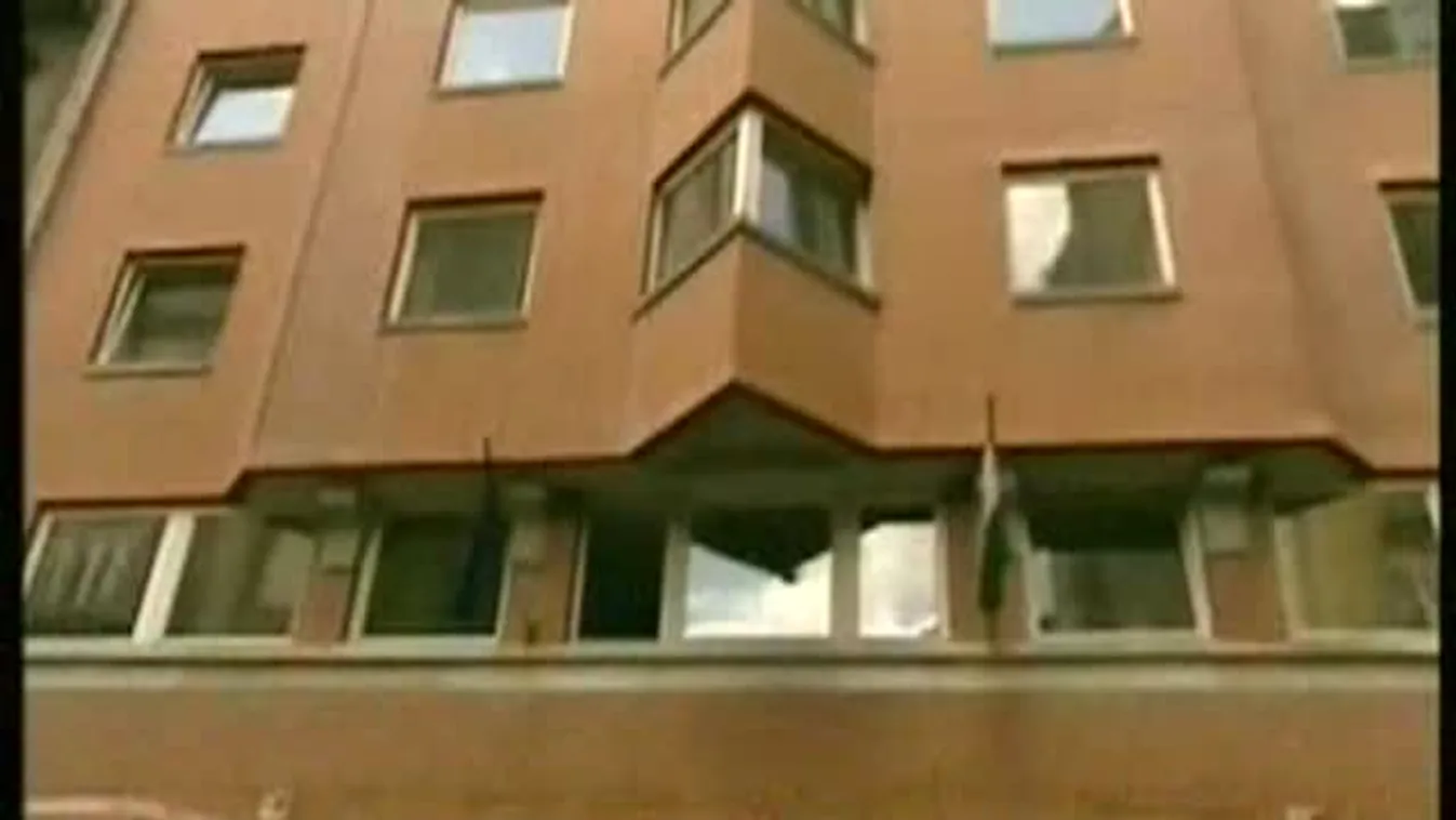 Teljes a hírzárlat, akár 120 órán át is faggathatják őket