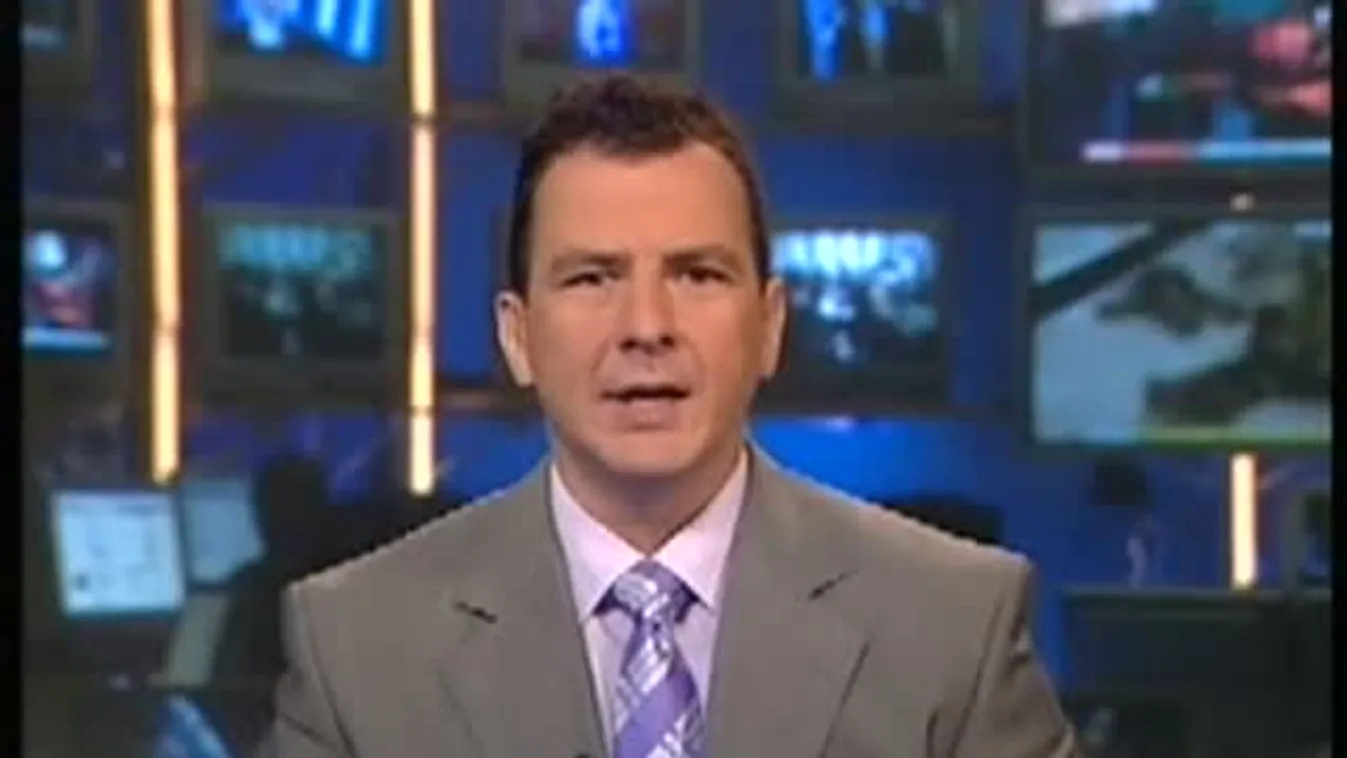 A felismerhetetlenségig összeroncsolódott a busz