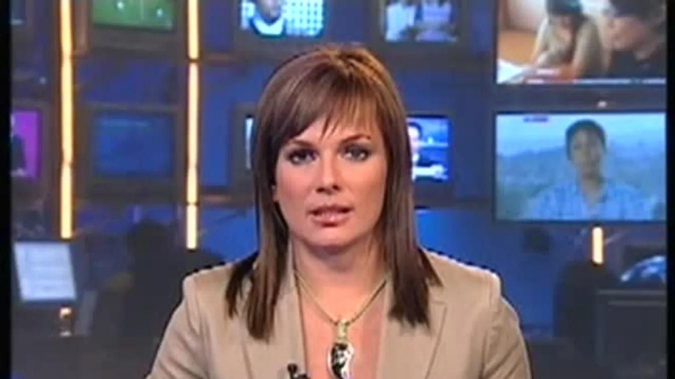 Az ORÖ székháza előtt tüntettek roma fiatalok