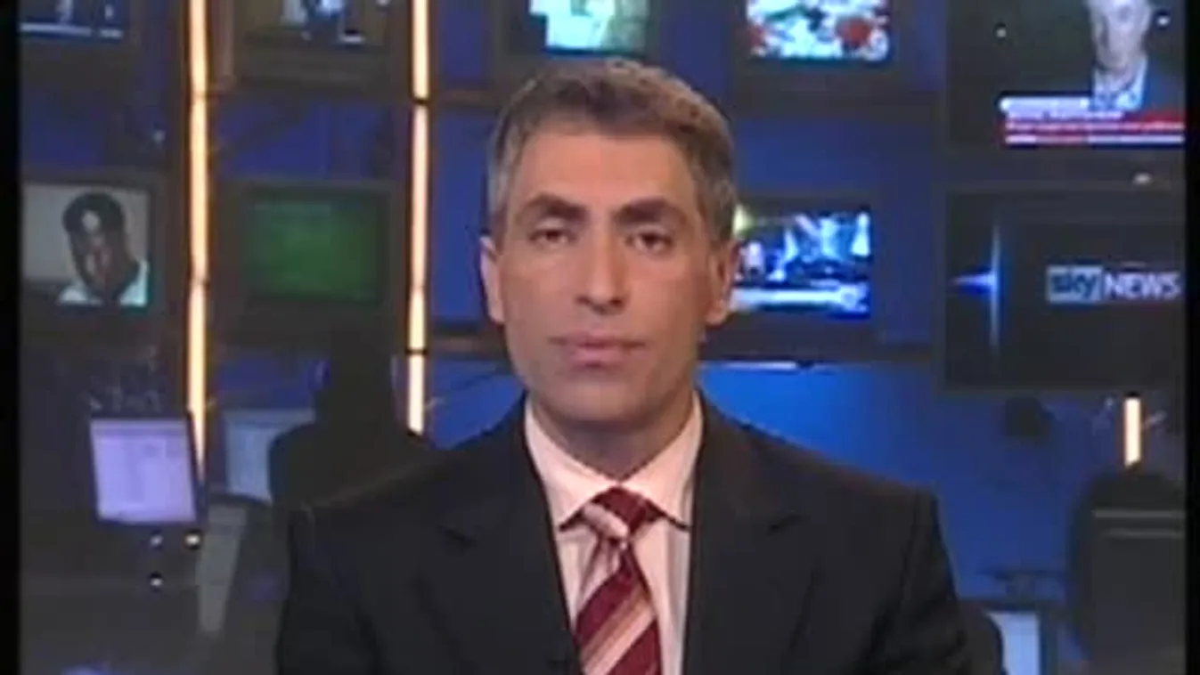 V. László megszorult, eladta pár klubját