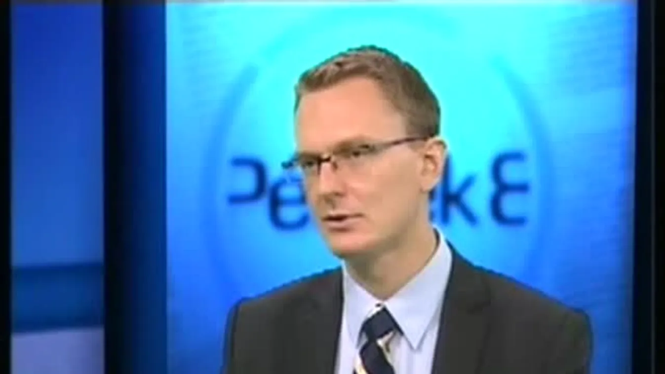 A Péntek8 vendége Rétvári Bence