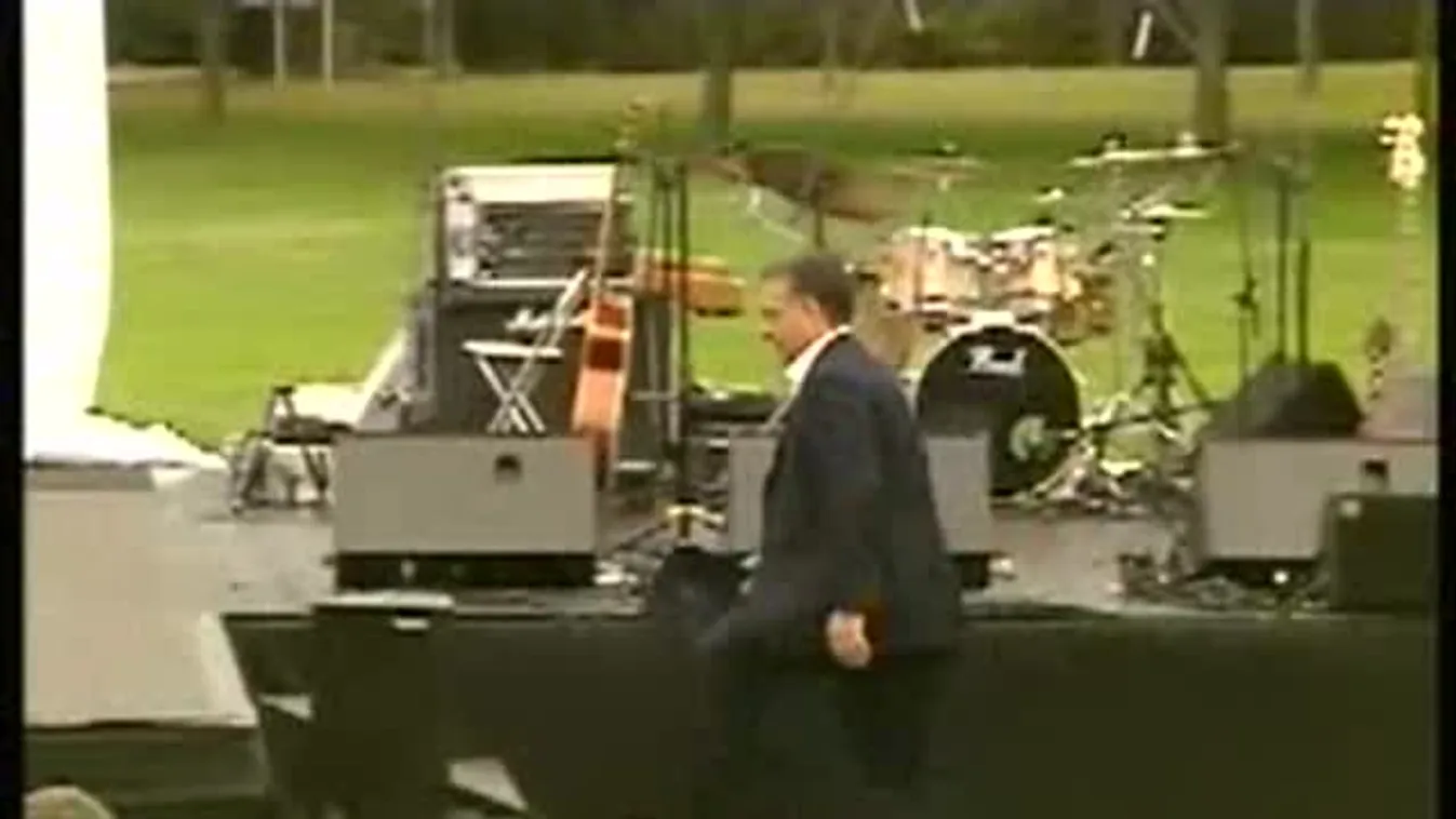 Orbán: Össze kell fogniuk a magyaroknak