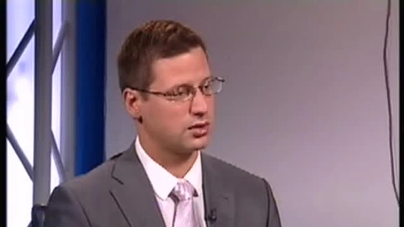 Érdem – Kontraszt