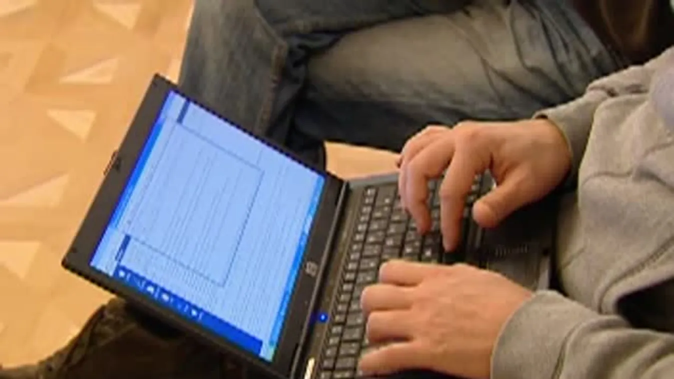 50 millióval támogatja a Magyar Posta az MLSZ-t