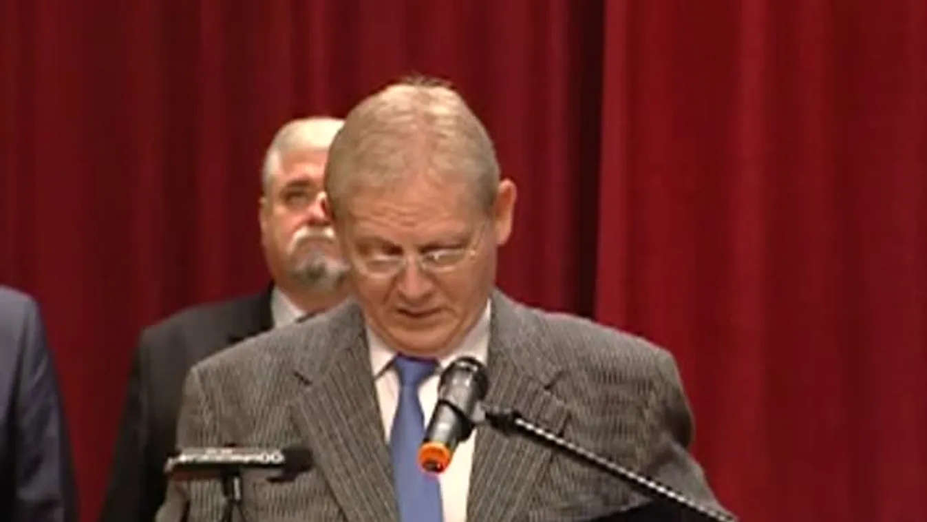 Tarlós István a Fővárosi Ügyeleti és Információs Központban