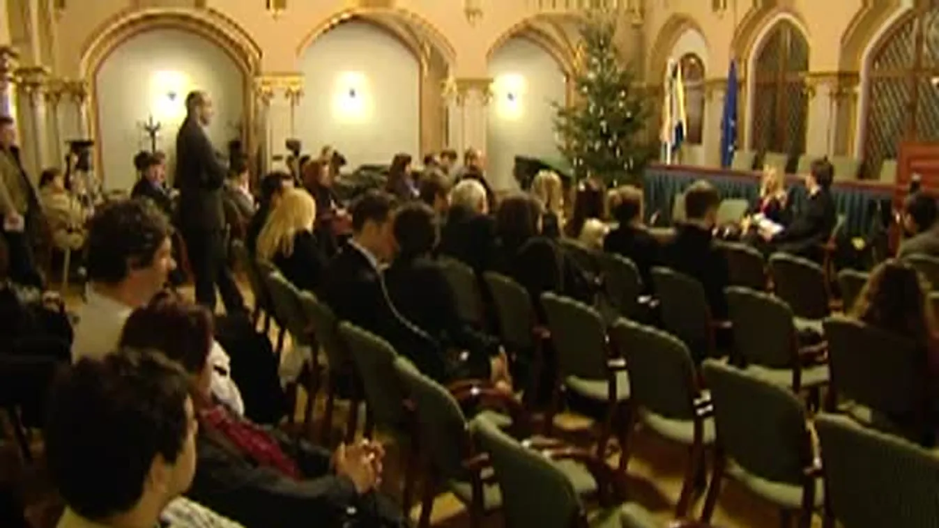 Közös ünnepségen díjazták az év legjobbjait