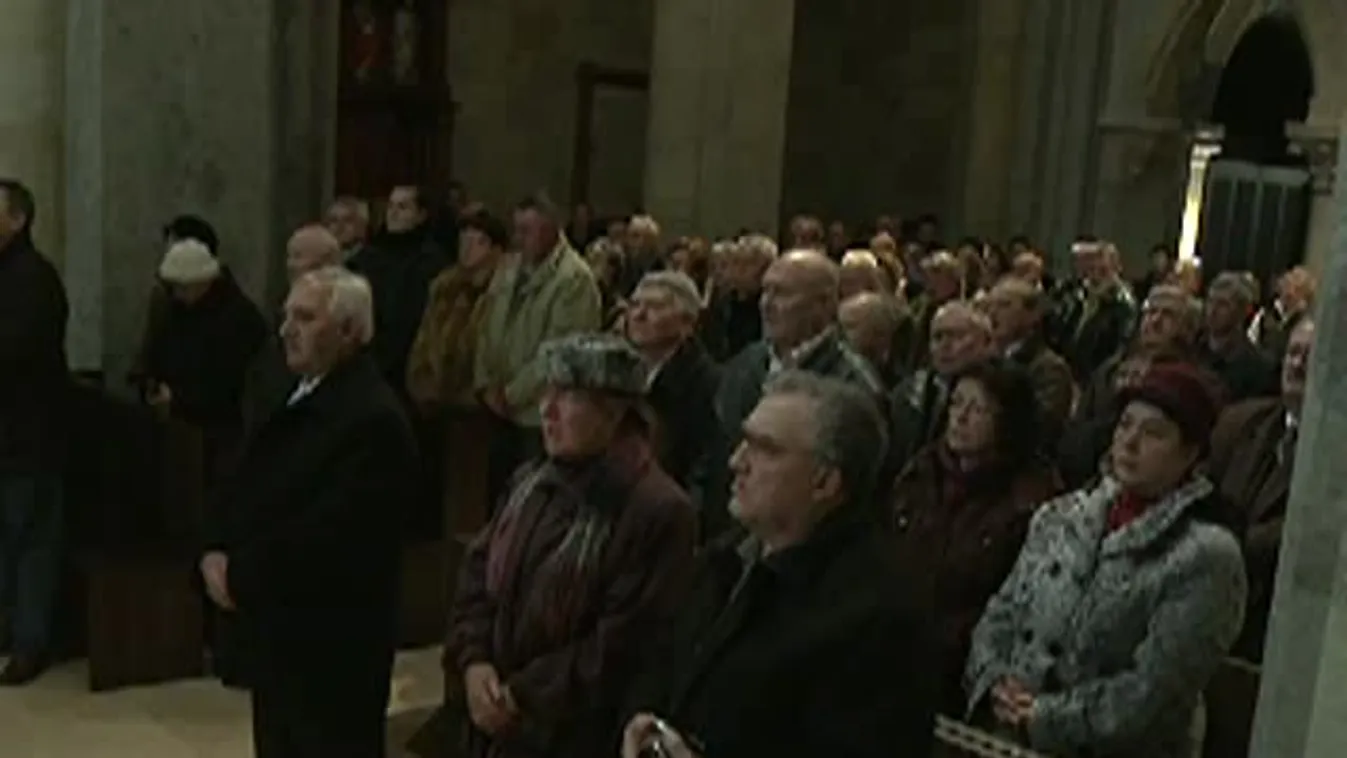 Szent János-napi boráldás Pannonhalmán