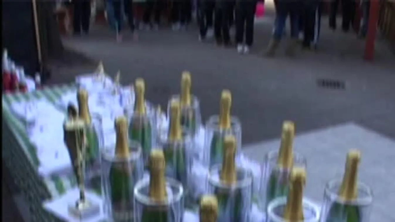 Pezsgőfutással búcsúztatták az óévet Siófokon