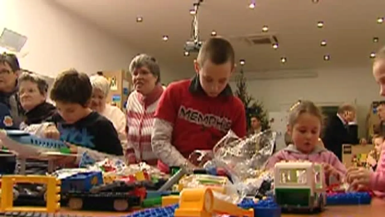 Az Ökumenikus Segélyszervezet átadta a LEGO adományát