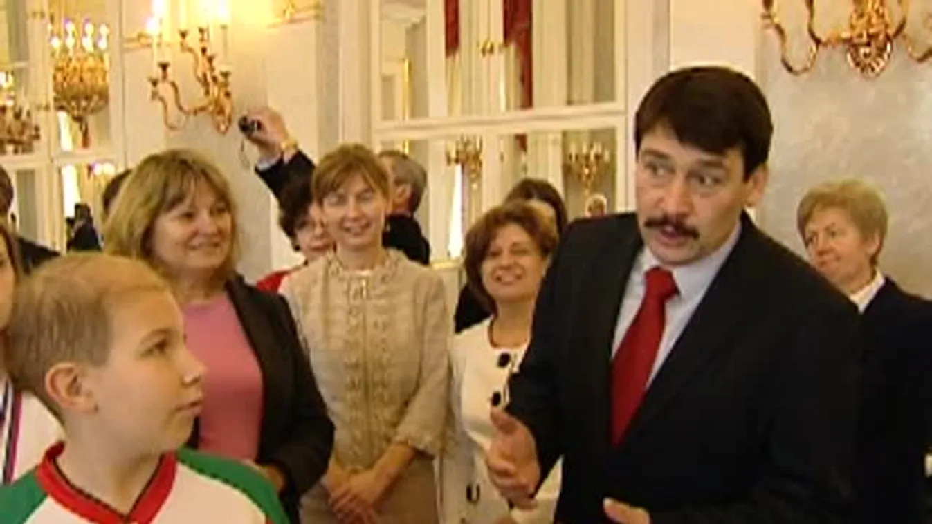 A győztesek versenyének sportolóit fogadta Áder János