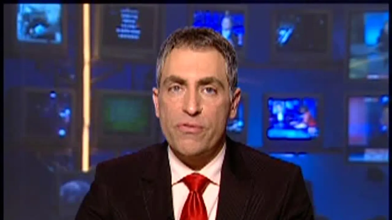 A Jobbik ajándékcsomagot helyezett el a Kossuth téren