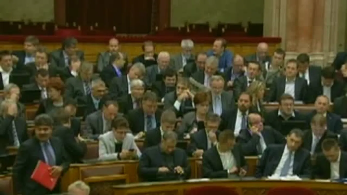 Az IMF- védőháló nem von teljes burkot az ország köré